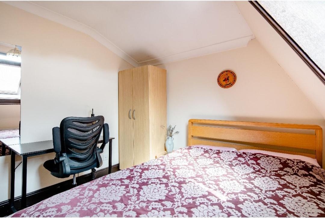 Double Room 2 Mins From Station Belvedere Dış mekan fotoğraf